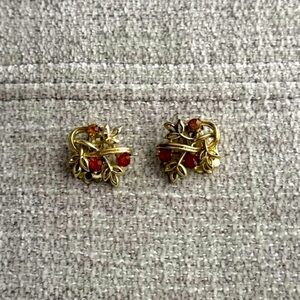 Vintage Coro Gold Tone Citrine Colored Rhinestone Floral Earrings